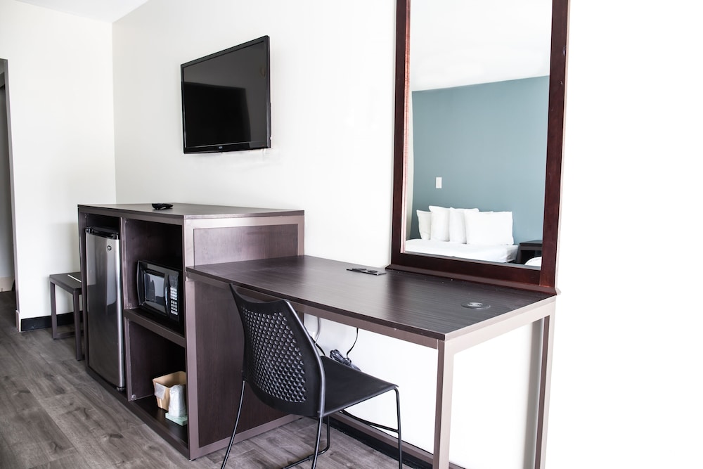 Crystal Inn Eatontown - photo 6