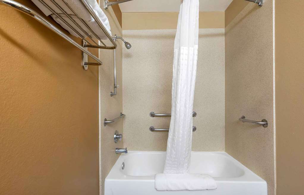 Extended Stay America Suites Portland Tigard - photo 43