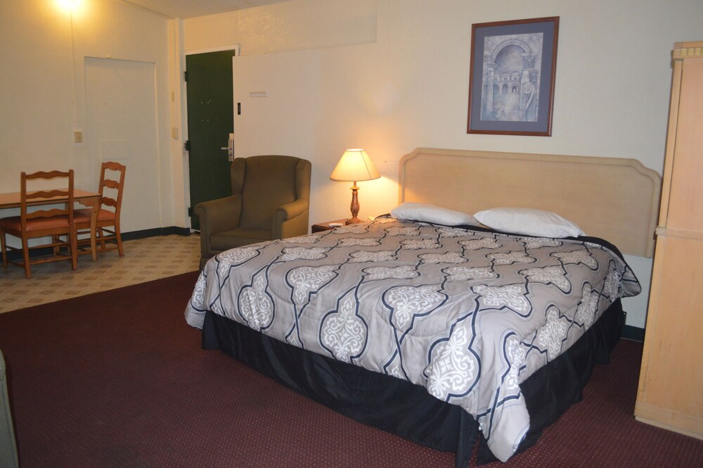Tarpon Inn - photo 34