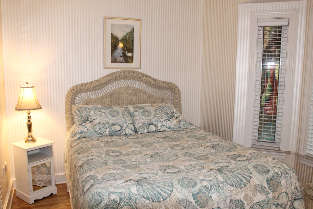 Treasure Island Beach Retreat Sleeps Up To 13 - photo 3