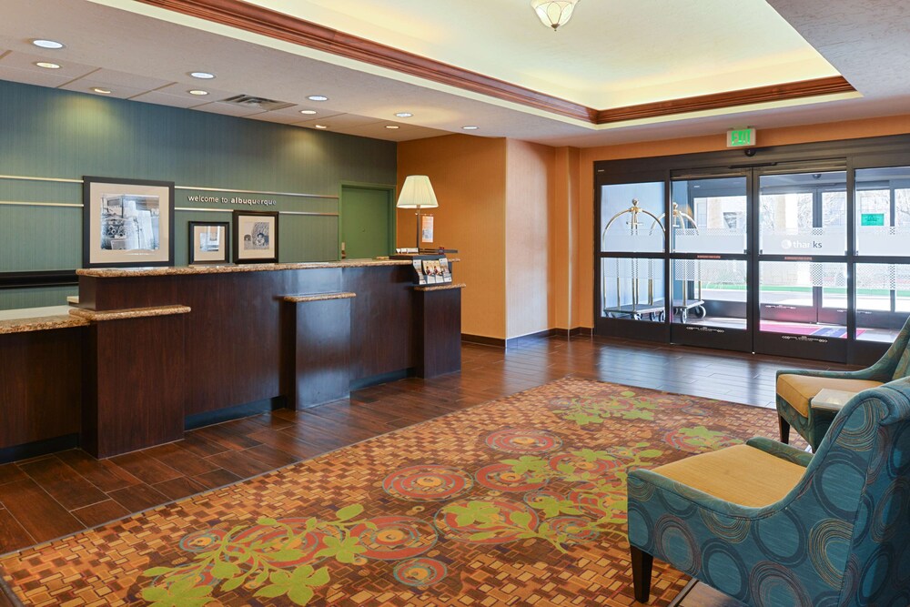 Hampton Inn & Suites Albuquerque Coors Road - photo 6