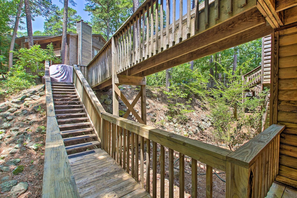 Mount Ida Condo w Balcony Resort Amenities - photo 11