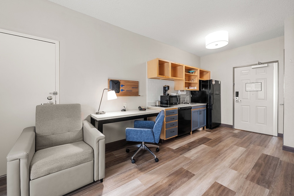Candlewood Suites Bordentown Trenton by IHG - photo 16