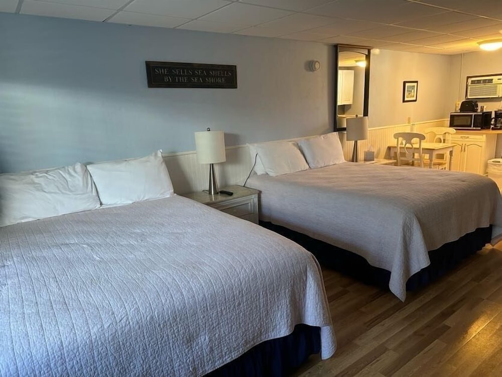 Vineyard Harbor Motel Private Beach - photo 184