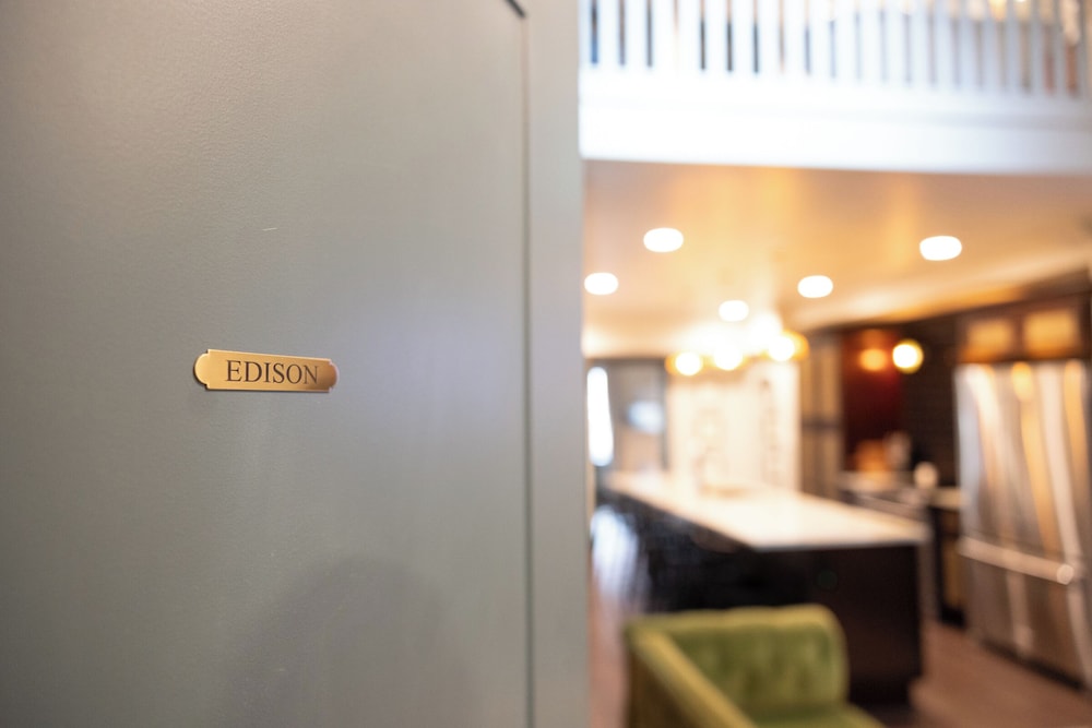 The Gas Lamp Hotel 3BR Suite Edison - featured photo