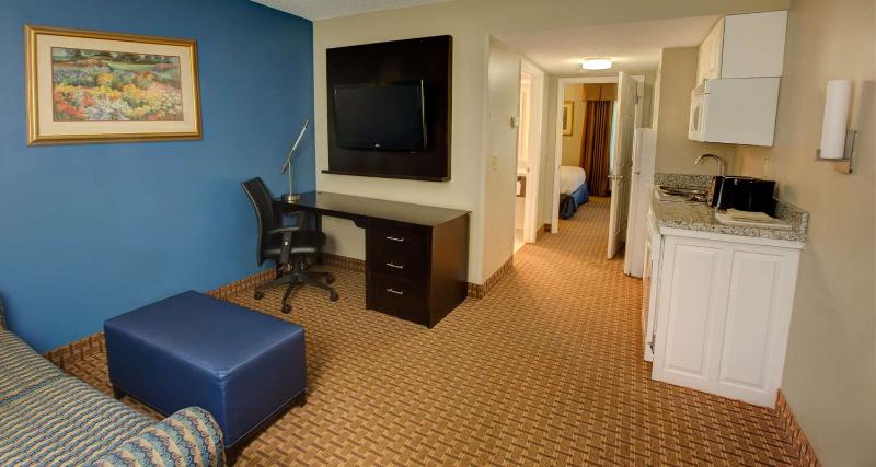 Best Western Plus Cary Inn NC State - photo 33