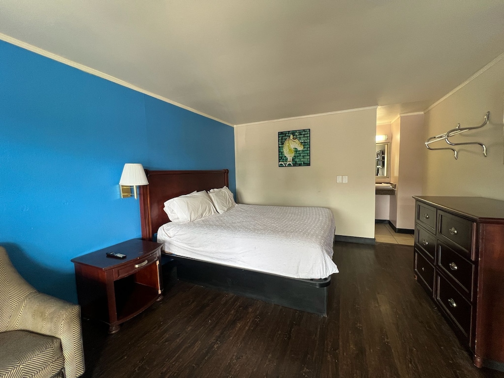 Knights Inn Sandston Near RIC Airport - photo 6