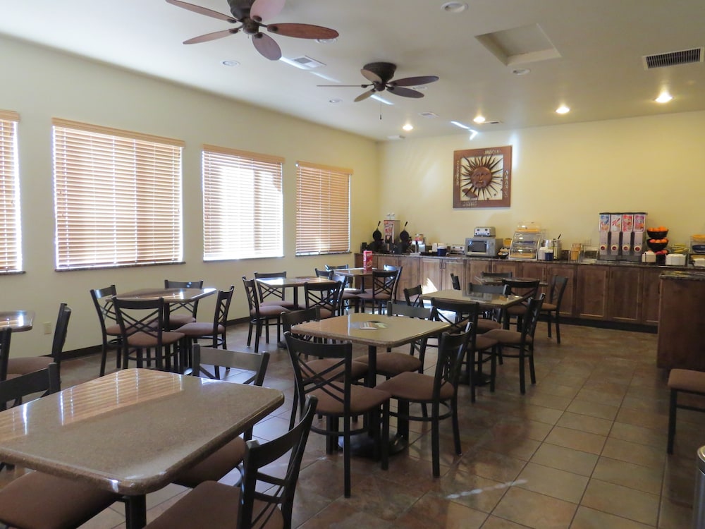 Days Inn by Wyndham Grand Junction - photo 24