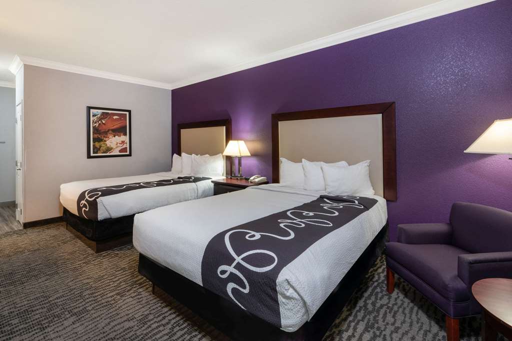 La Quinta Inn & Suites by Wyndham Loveland Estes Park - photo 13
