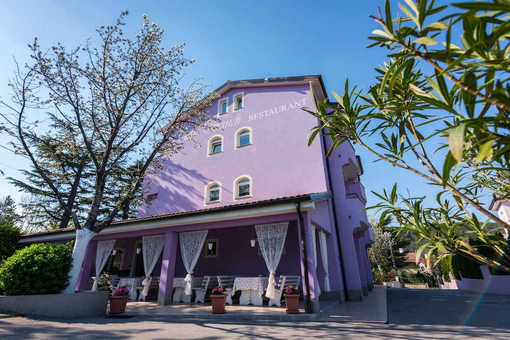 Hotel Villa Sandi - last minute hotel in Cavle