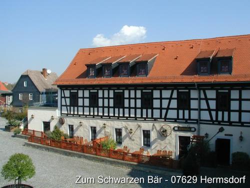 Hotel Zum Schwarzen Bär — hotel in Hermsdorf