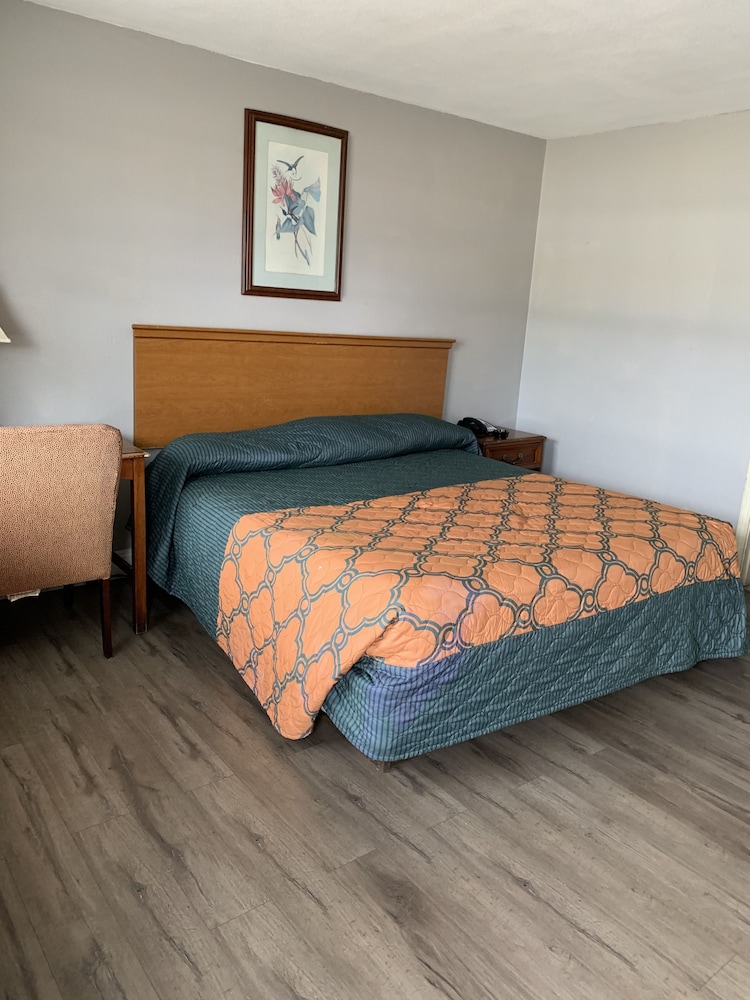 Bayfront Inn Biloxi - photo 15