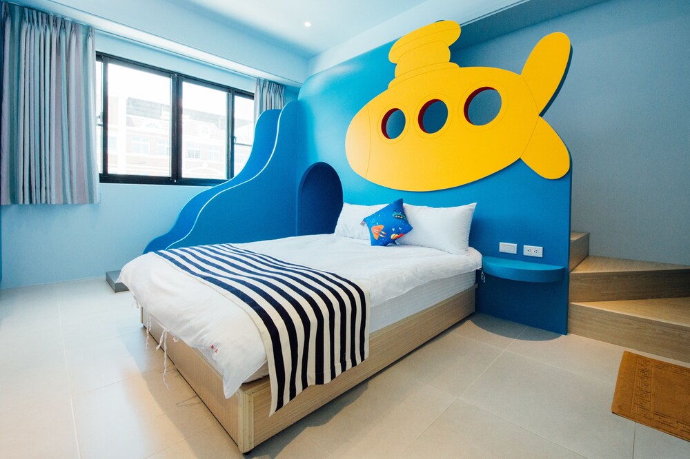 Yellow Kite - carbon neutral hotel in Tainan