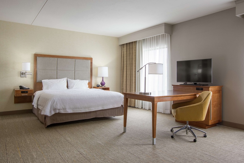 Hampton Inn & Suites Knoxville Papermill Drive - photo 15