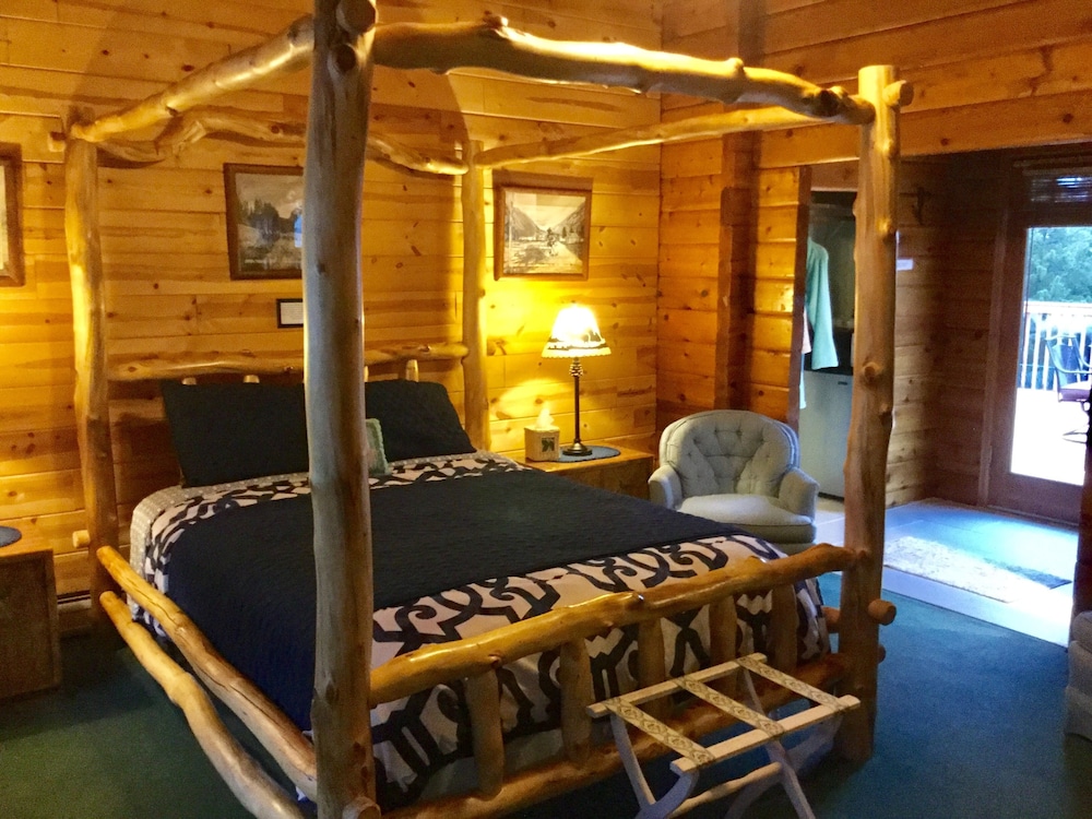 Eldora Lodge At Wondervu 4442048 — Golden