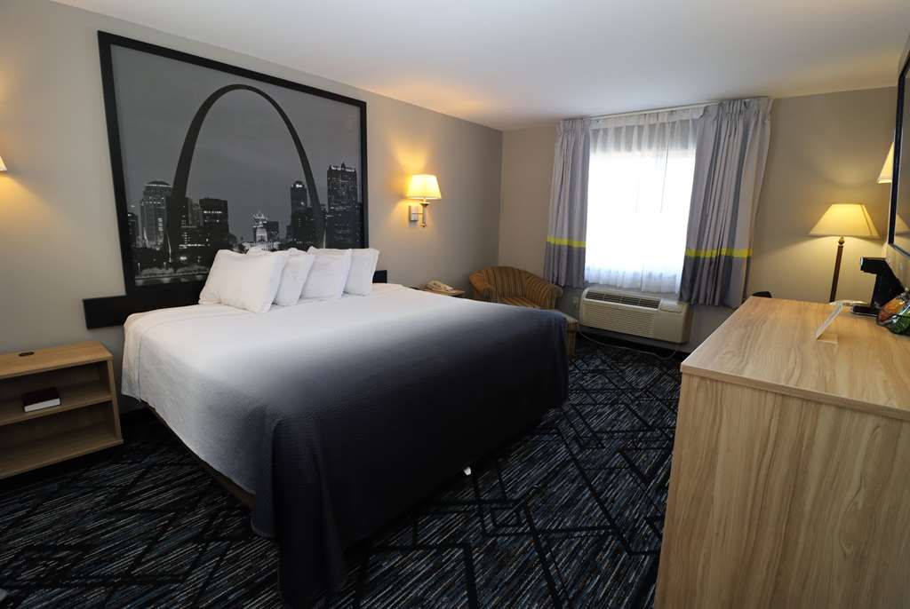 Super 8 by Wyndham Perryville - photo 7