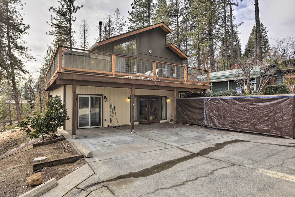 Homey Colfax Getaway with Private Hot Tub — Colfax — photo 2