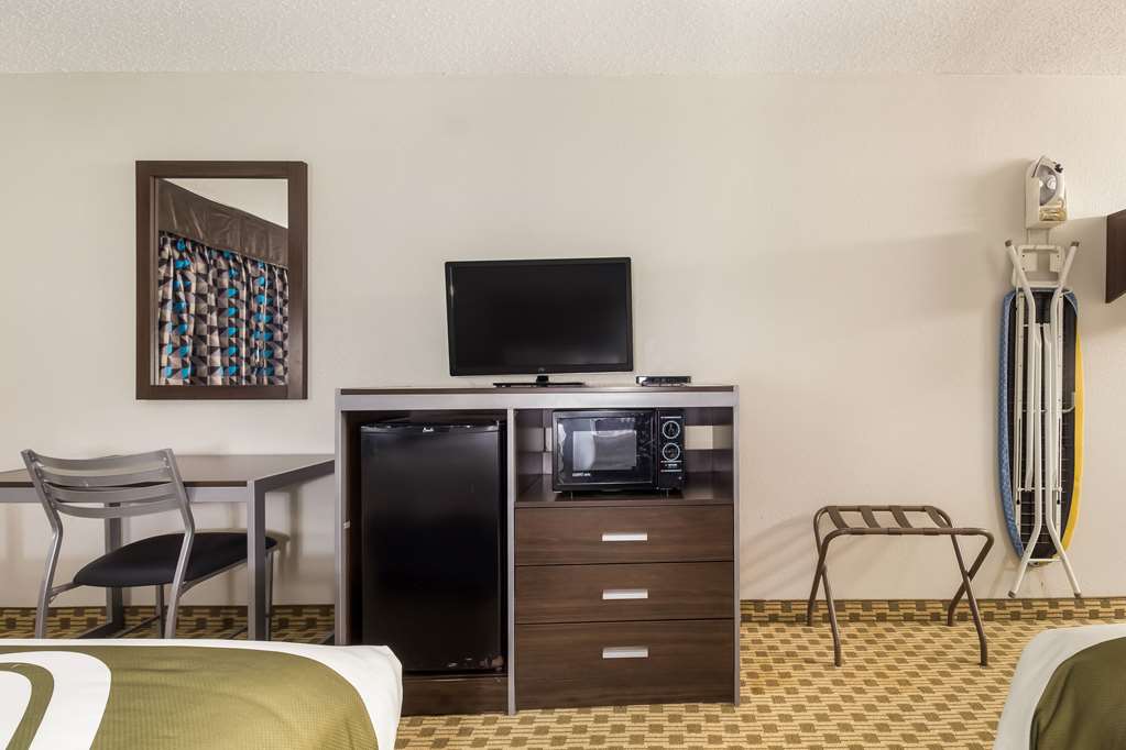 Quality Inn Madisonville - photo 12