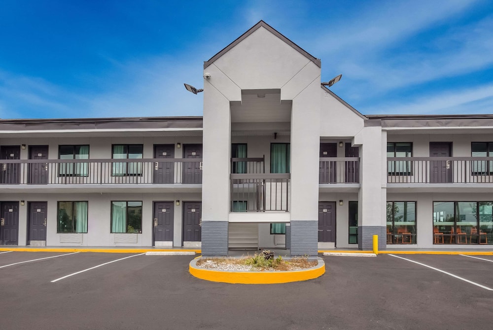 Econo Lodge Mobile Airport Blvd. - photo 34
