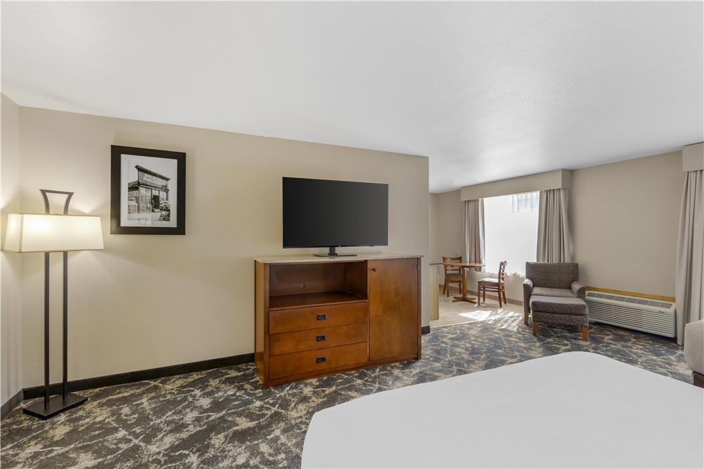 Best Western Plus Riverfront Hotel & Suites - photo 44