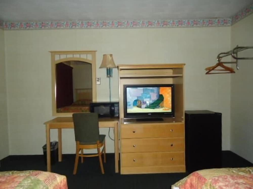 Relax Inn Elmira - photo 10