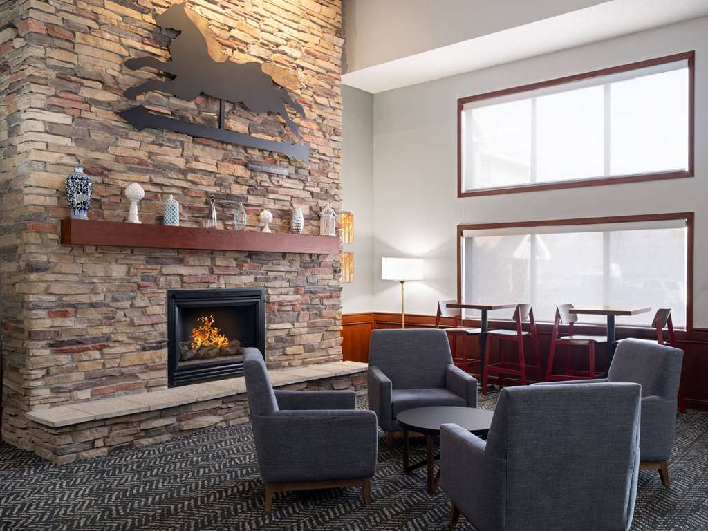 AmericInn by Wyndham Shakopee Near Canterbury Park - photo 5