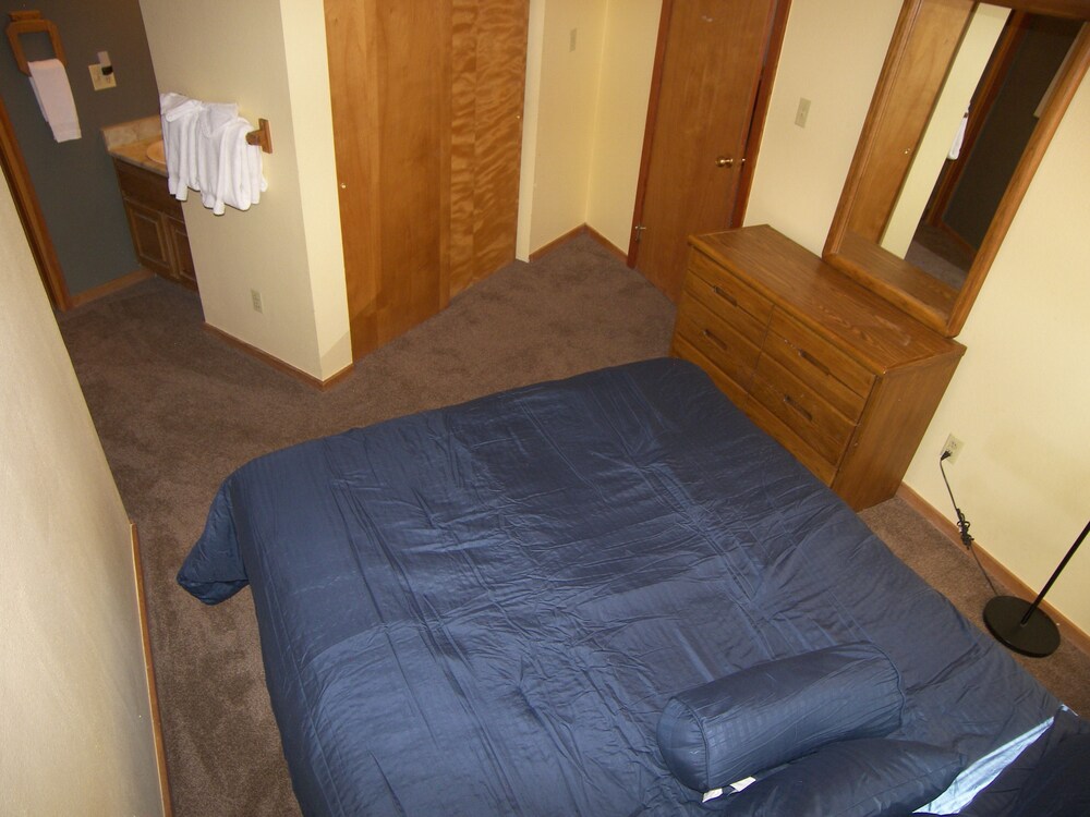 Snowscape 2 Bed 2 Bath - photo 12