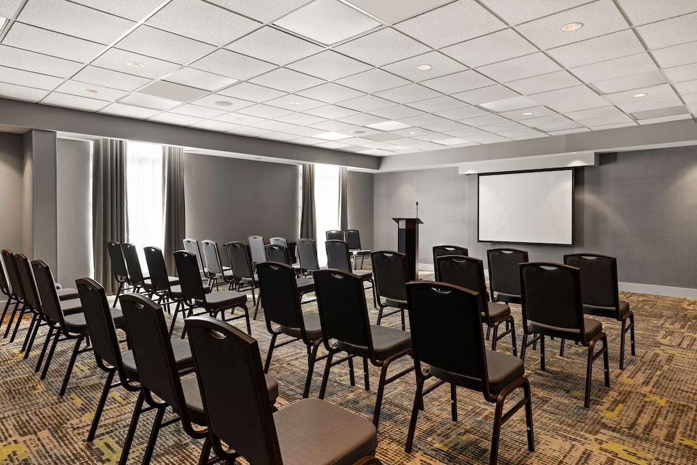Hampton Inn & Suites Poughkeepsie - photo 49