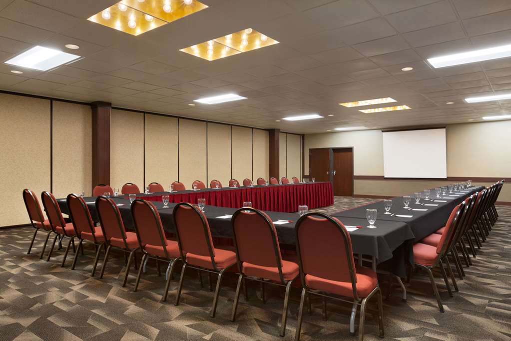 Ramada Inn By Wyndham Doublewood Fargo - photo 22