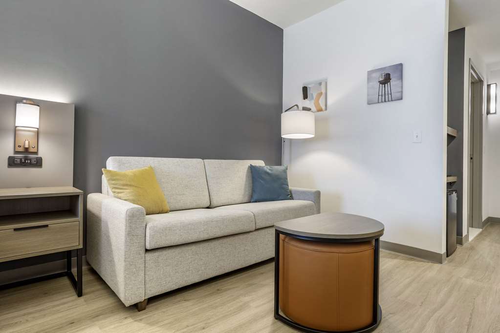 Comfort Inn & Suites Newark Liberty International Airport - photo 14