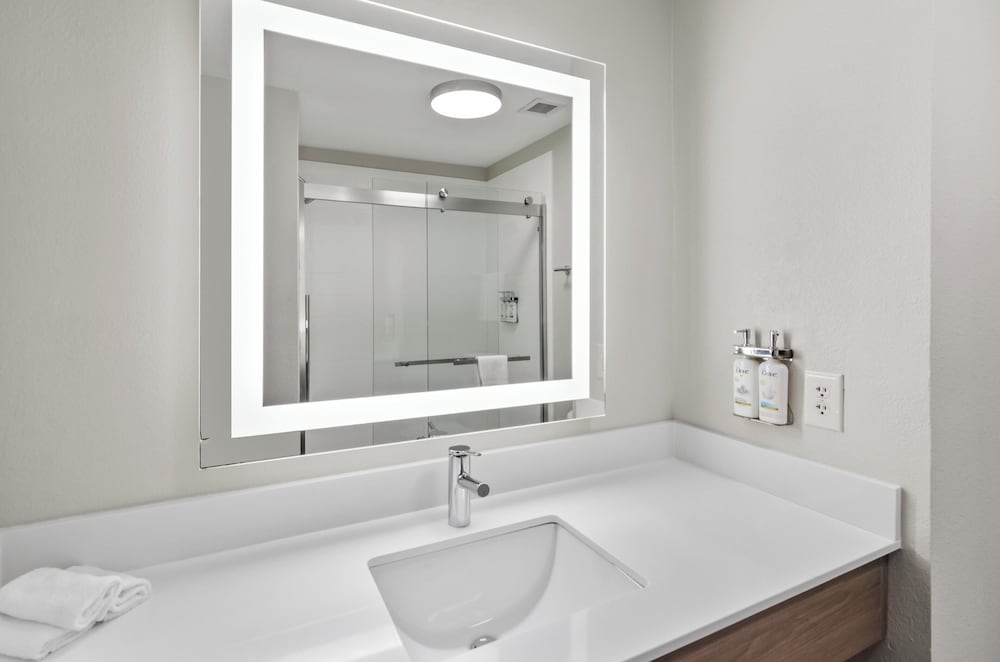 Holiday Inn Express Hotel & Suites Mount Airy by IHG - photo 16