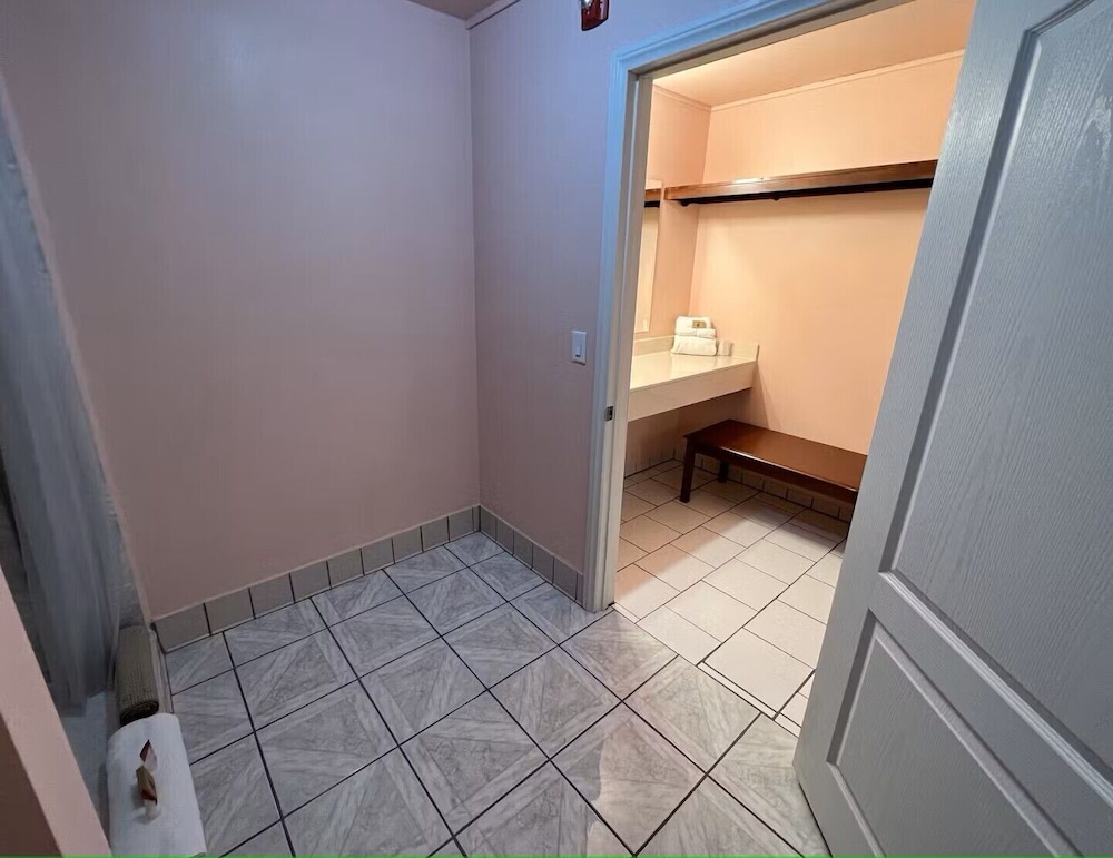 Frazier View Motel - photo 34
