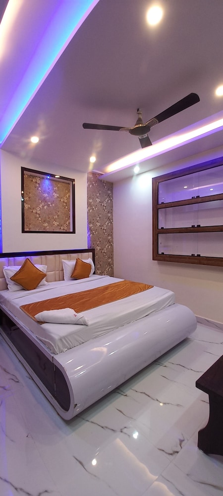 Siyaram Hotel Tample View in Orchha in Orchha, India