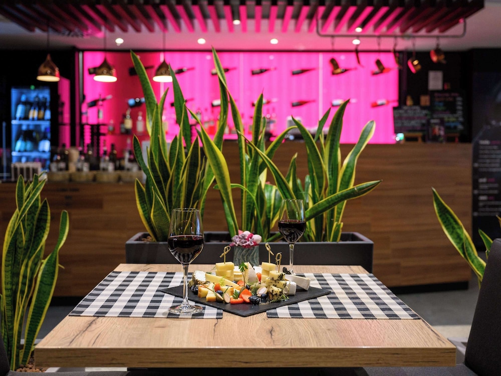 מזון ומשקאות