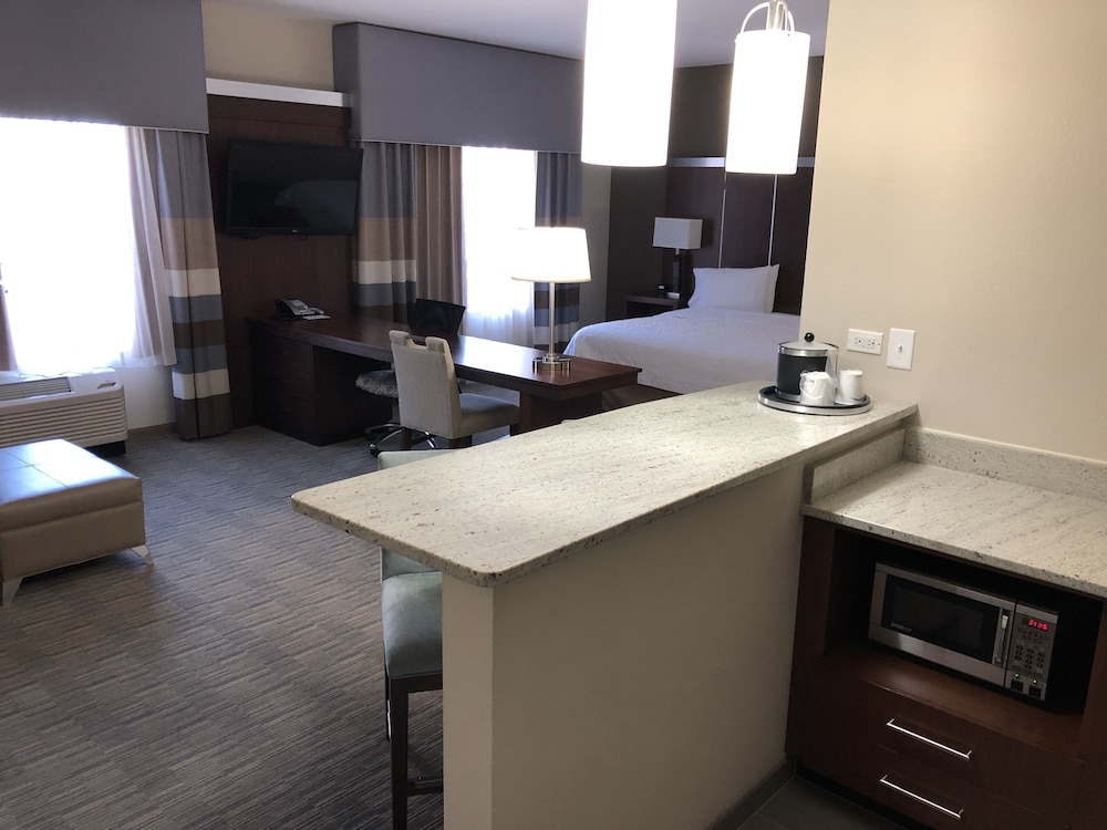 Hampton Inn & Suites Chapel Hill Carrboro Downtown - photo 5