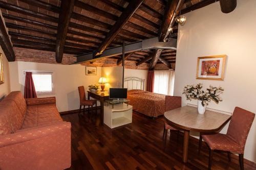 Residence Bertolini — 4-Star Luxury Hotel in Padova, Italy