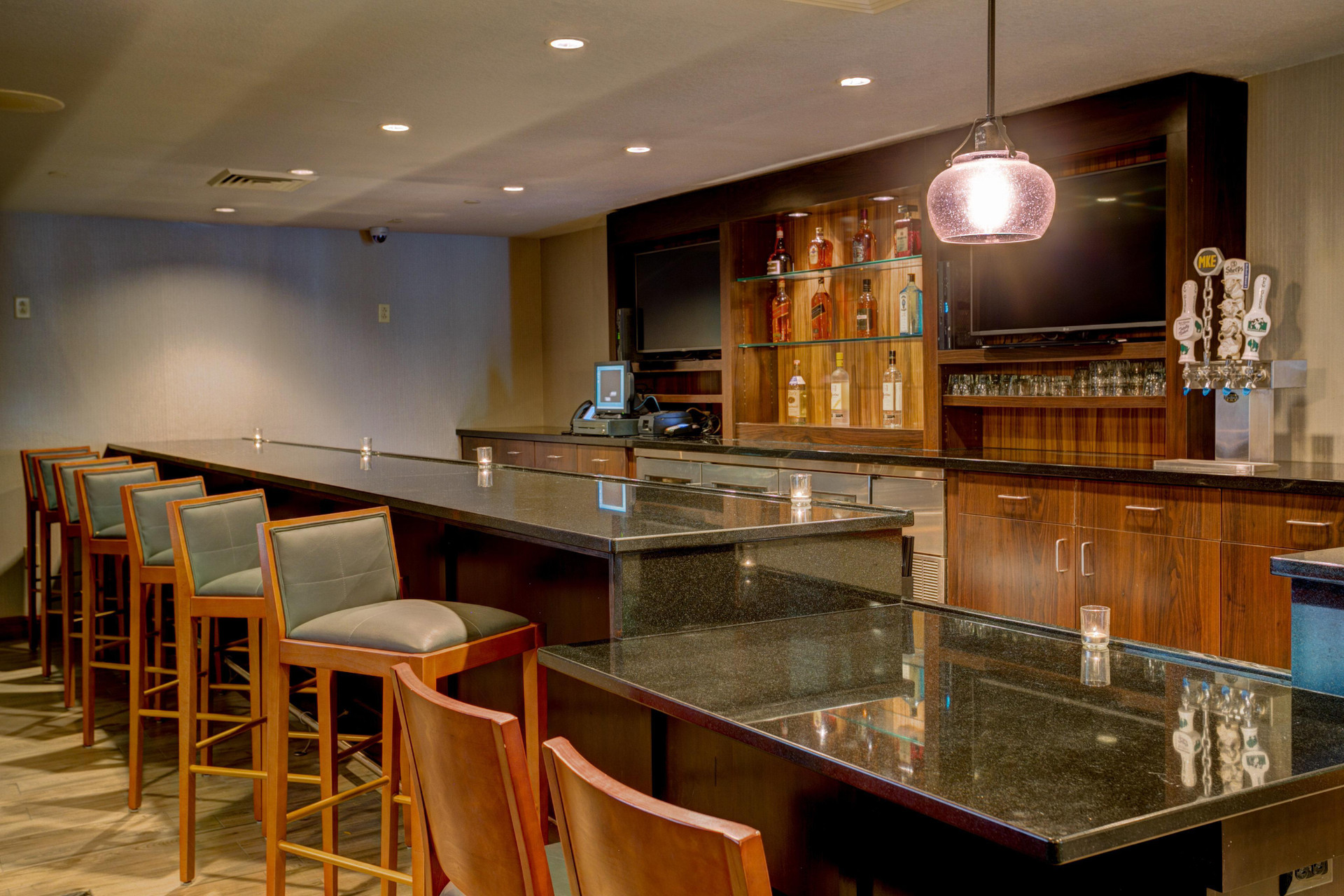 Holiday Inn Hotel & Suites Milwaukee Airport by IHG - photo 29