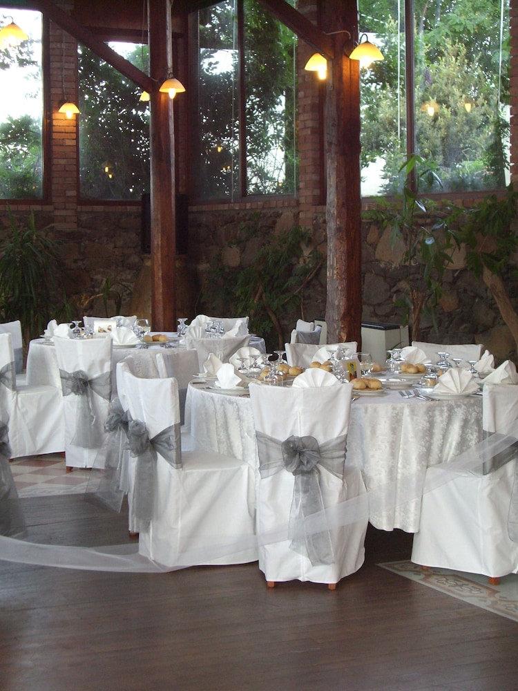 Sa Mola - carbon neutral hotel in Bonarcado