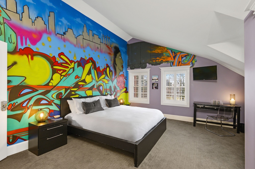 Oak Street Mansion - photo 7