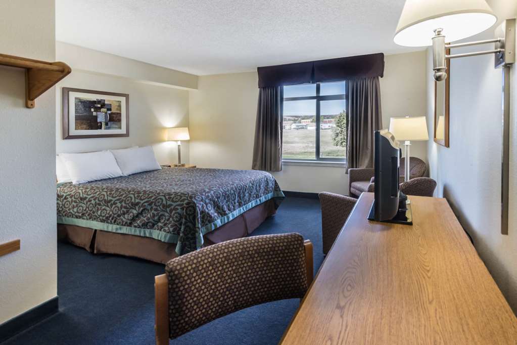 Days Inn by Wyndham Great Falls - photo 8