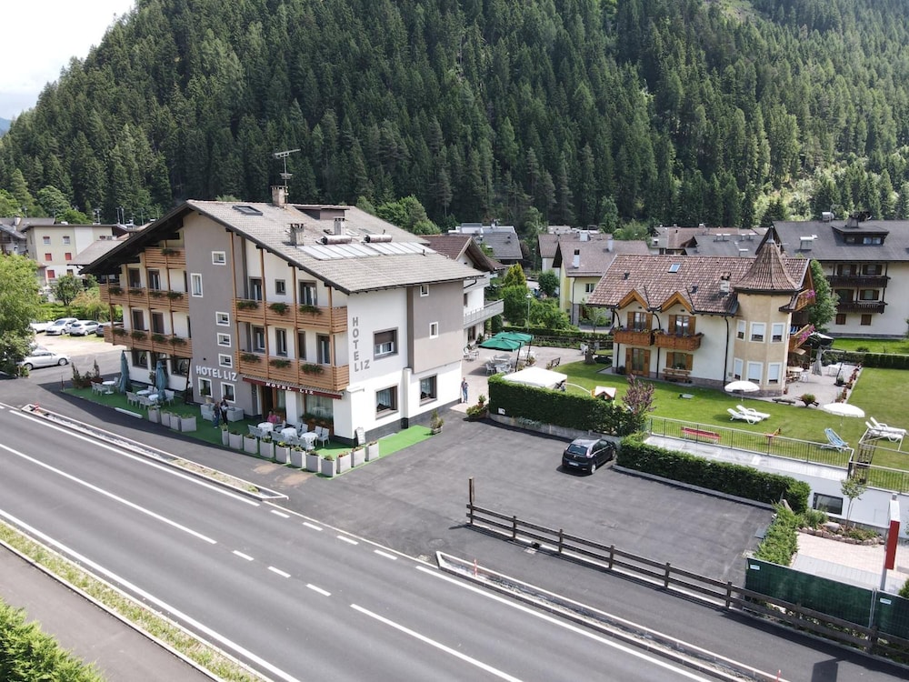 Liz Hotel & Apartments in Predazzo, Italy