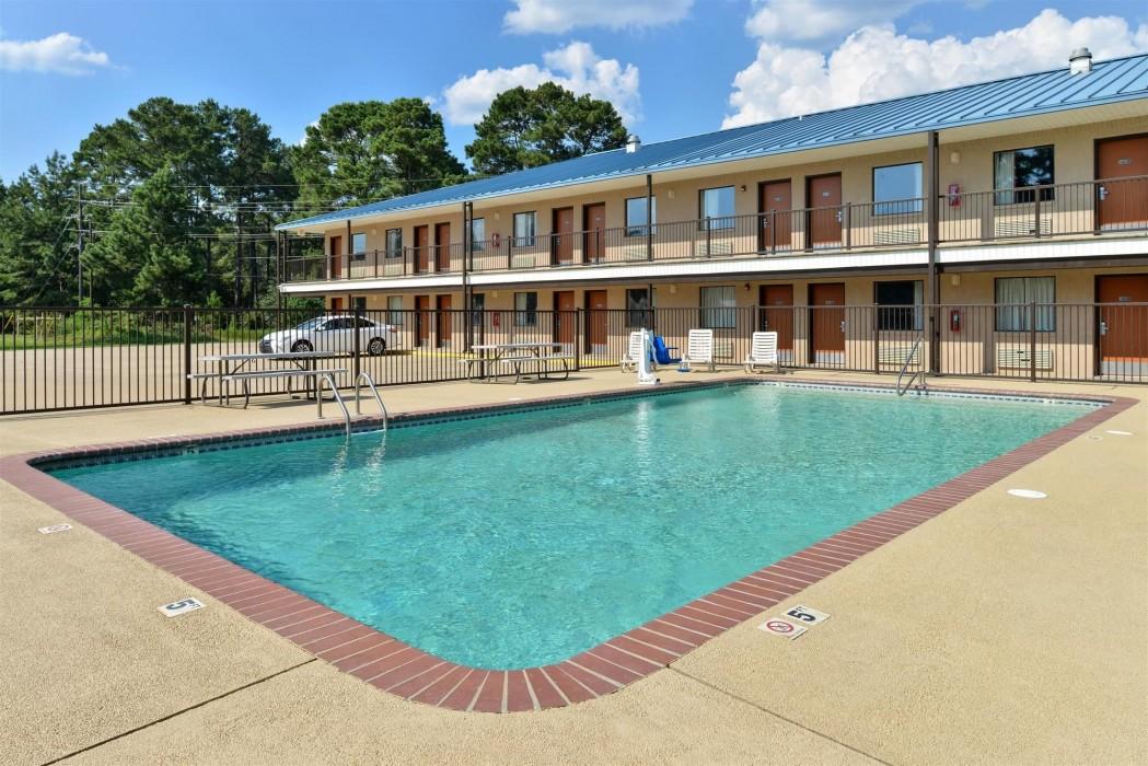 Americas Best Value Inn Kinder - photo 4