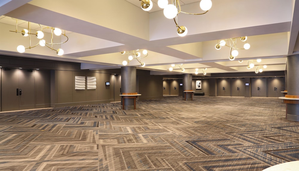 Crowne Plaza Atlanta Perimeter at Ravinia by IHG - photo 97