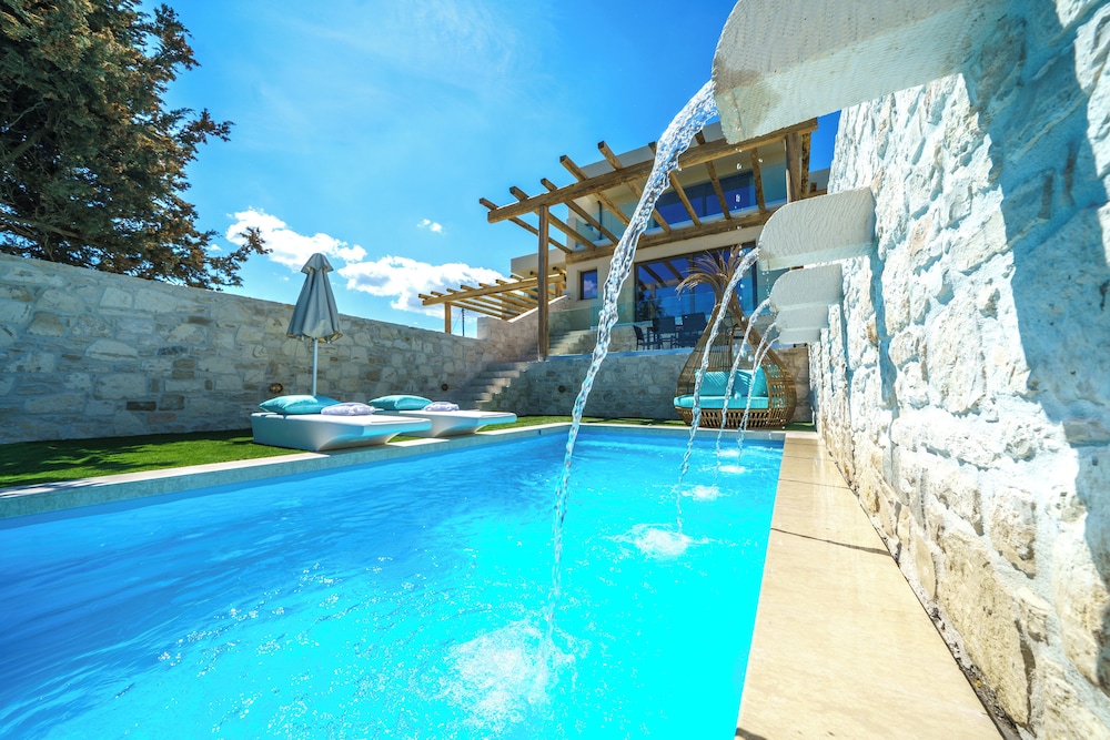 Casa Astra — 4-Star Luxury Hotel in Hersonissos, Greece