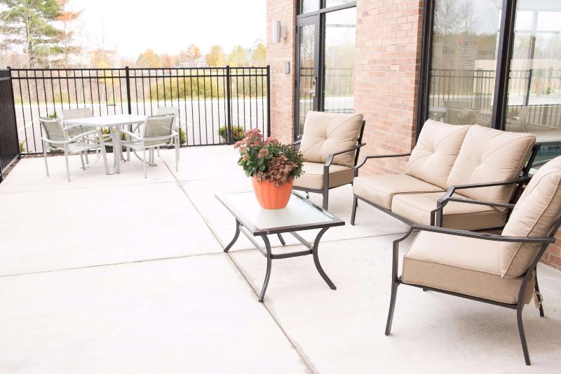 Hampton Inn Big Rapids - carbon neutral hotel in Big Rapids