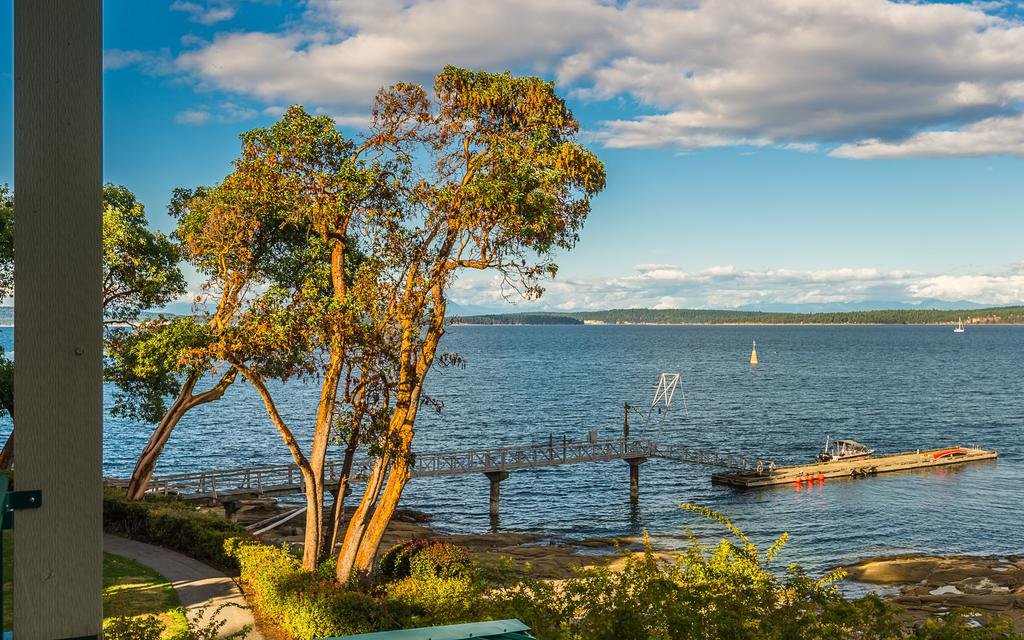 Sunrise Cove Apt at Inn of The Sea — 4-Star Luxury Hotel in Ladysmith, Canada