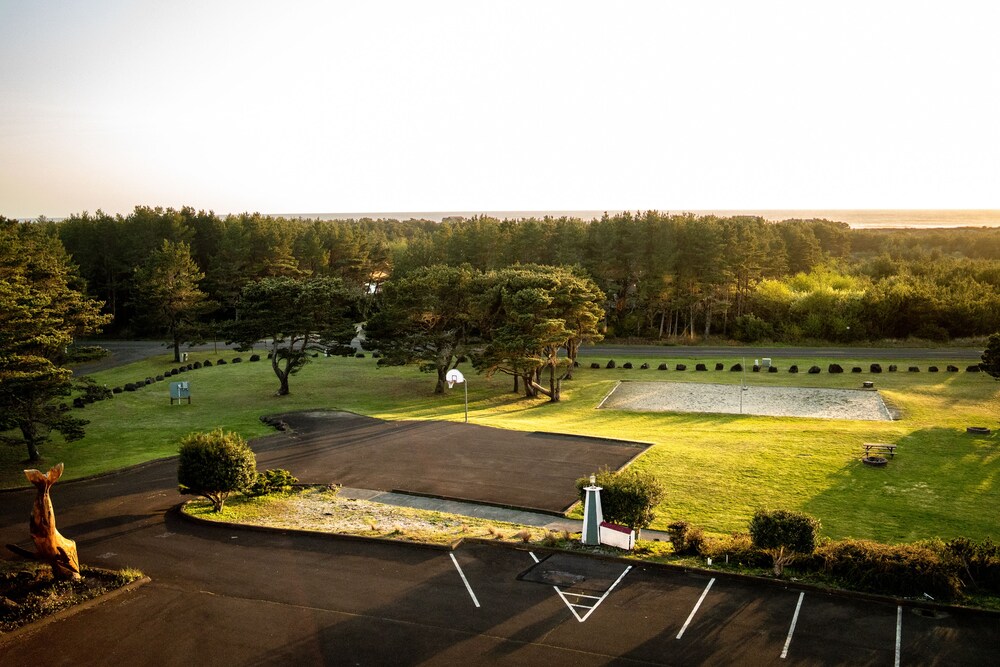 Chateau Westport Resort in Westport, United States