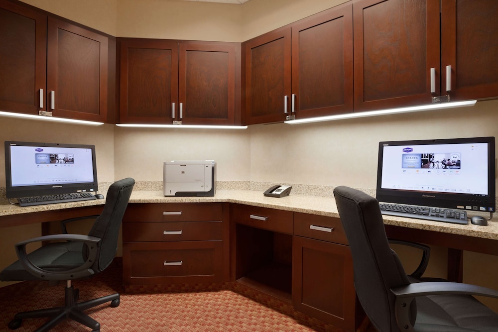 Hampton Inn & Suites Hartford East Hartford - photo 33