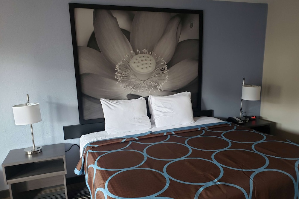 Super 8 by Wyndham Morganton - photo 4