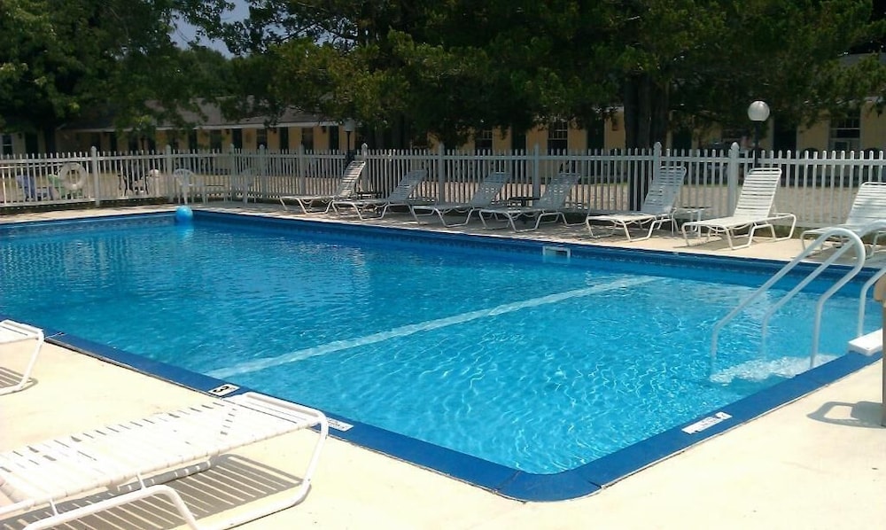 Tallwood Motel Wells - photo 26